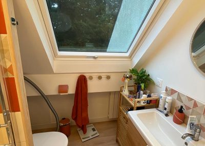 Transformation d’un comble perdu en Loire-Atlantique avec un procédé Integra sur charpente américaine en W Bois avec une pente à 35° (44800 Saint-Herblain)